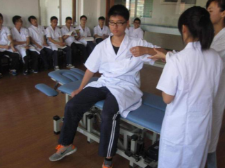 宜宾卫校有哪些专业适合男孩子