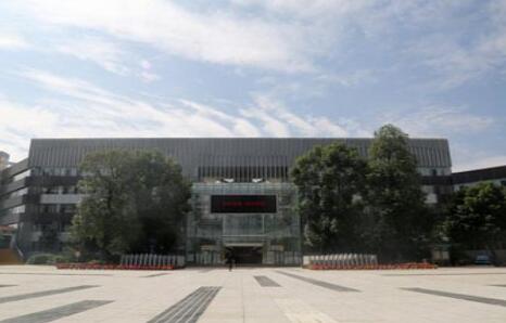 成都市工业职业技术学校简介
