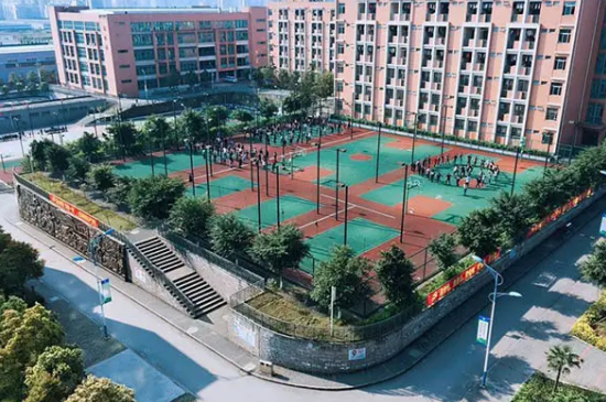 重庆市荣昌区职业教育中心环境