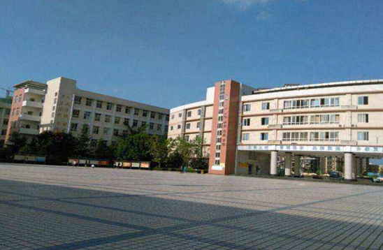 四川省简阳市高级职业中学2022年收费标准