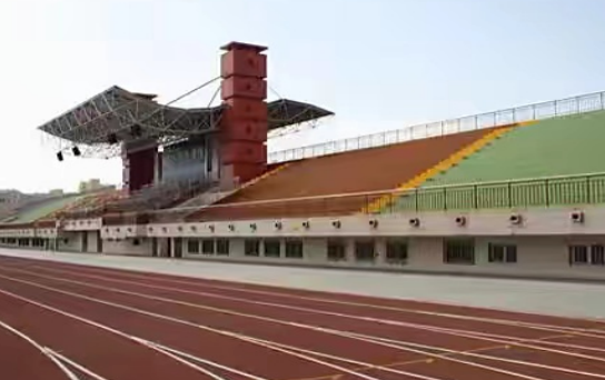 单招学校操场