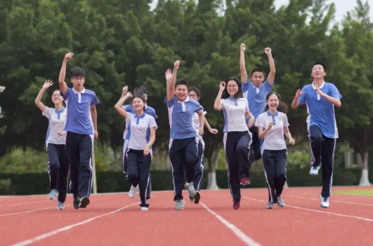 普高学生