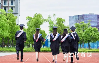 2023年3十2学校是什么意思