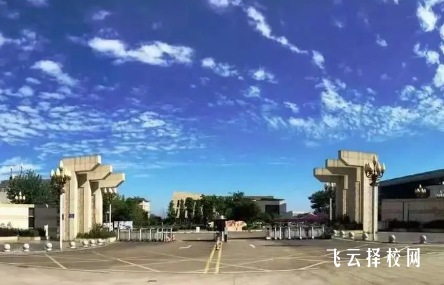 四川旅游学院3+2学费