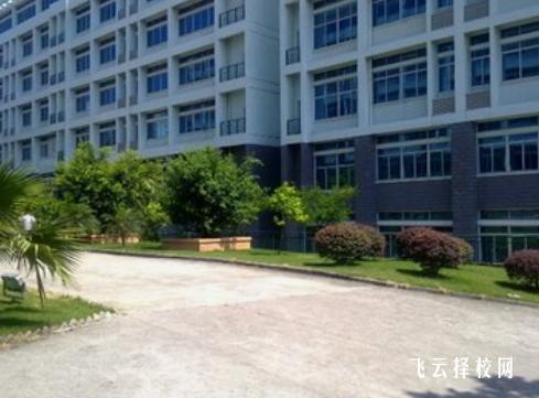 四川省甘孜卫生学校2024选什么专业好