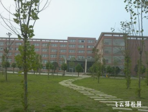 四川省江安县职业技术学校在哪里怎么去