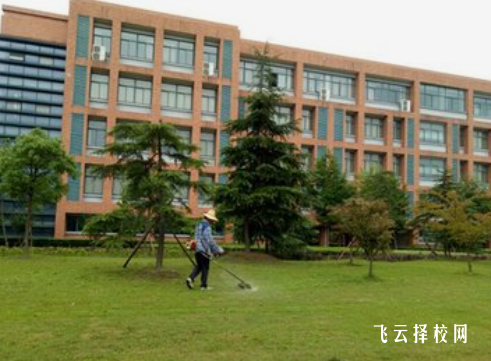 四川省隆昌市城关职业中学在哪里怎么去