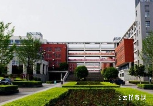 成都铁路技工学校是高中还是大专