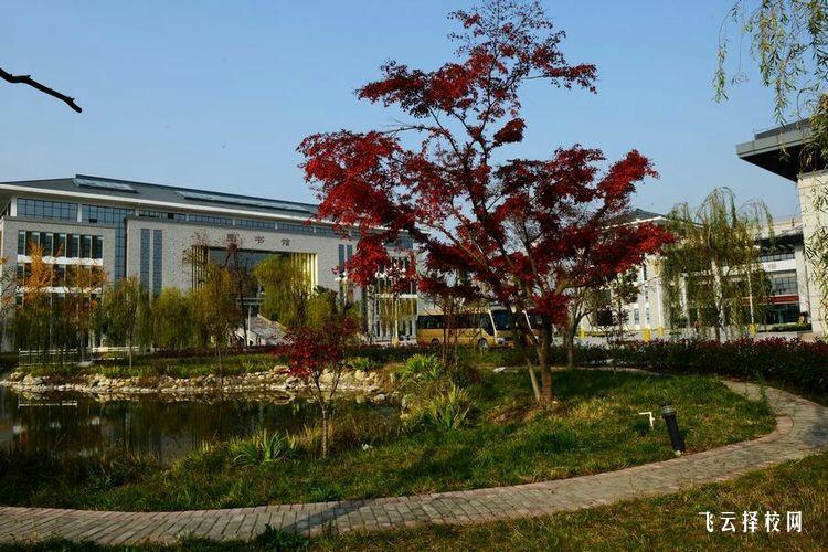 成都市礼仪职业中学是3+3学制吗