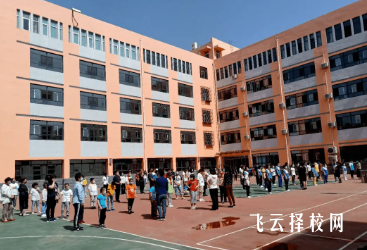 达州萼山职中是公办吗
