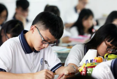 中专可以转学校吗