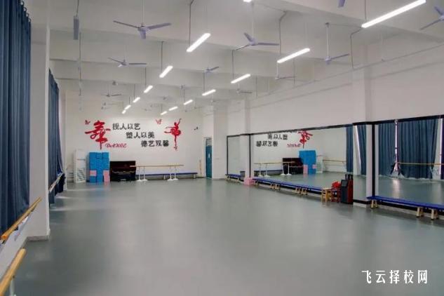 威远县职业技术学校2025年招生简章