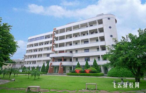 四川中职学校学费与奖学金