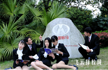 成都汽车职校实训基地设备条件与学生实操