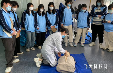 初三毕业读中职,怎么考察学校师资队伍