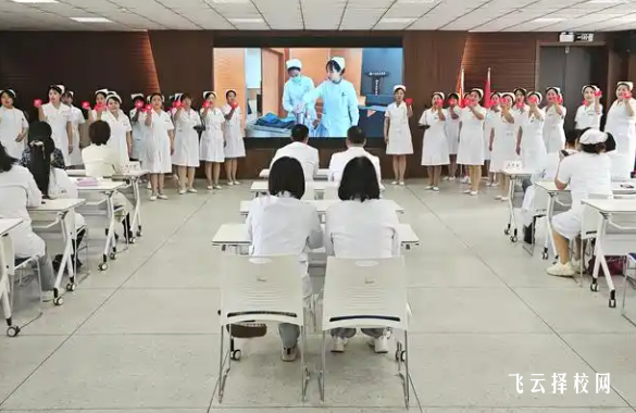 成都地区医护类中专对比：蜀都卫生学校与成医护士学校如何选
