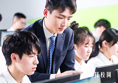 ‌成都市技师学院热门专业推荐：初中毕业生学什么好