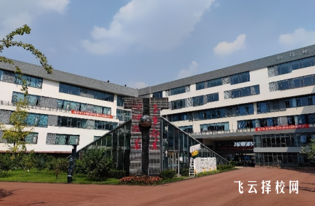 成都市青苏职业中专学校“青苏模式”是什么?校企合作解析