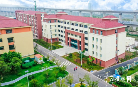 泸州职业技术学校升学与就业双轨并重