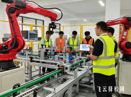邛崃市技工学校热门专业，学技术好就业还能升学